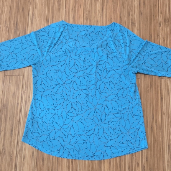 Liz Claiborne Patterned Women's Top - Picture 6 of 7
